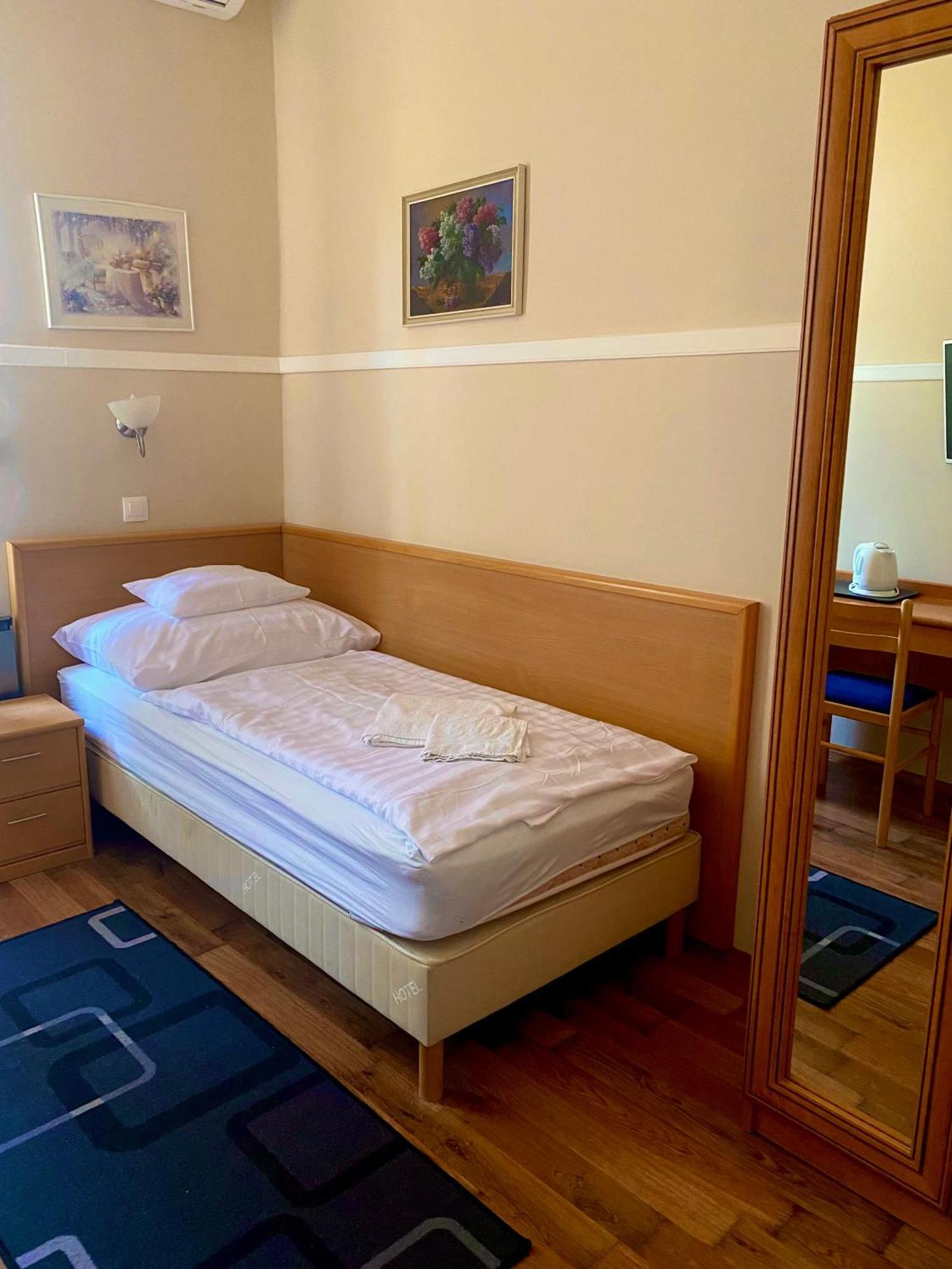 Peto Apartman Дьёр Экстерьер фото